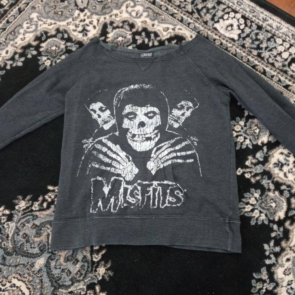 Misfits Off Shoulder sweatshirt